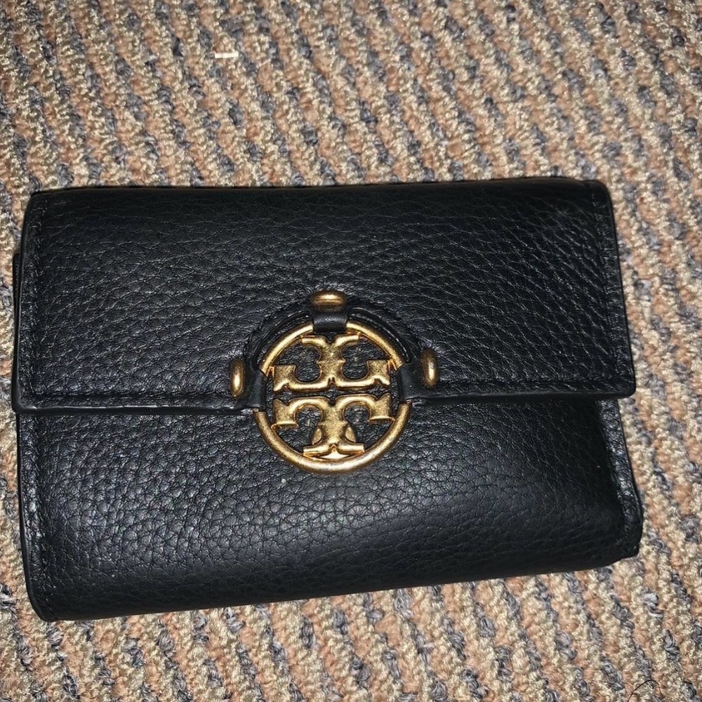 Tory Burch wallet
